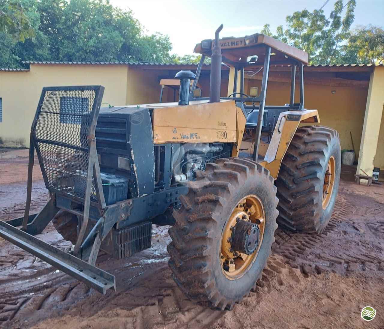 TRATOR VALMET VALMET 1580 Tração 4x4 CR Máquinas Agrícolas CASSILANDIA MATO GROSSO DO SUL MS